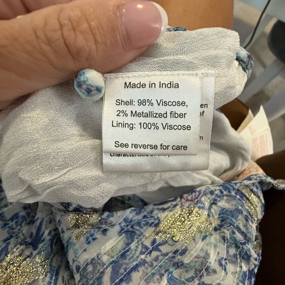 Rococo Sand Blue and White Floral Blouse - Picture 4 of 13